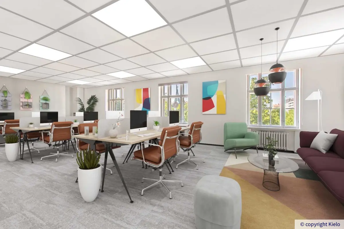 Jyväskylän Kauppakatu 18 A, virtuaalistailattu toimitila. Tilassa useita tietokoneilla varustettuja työpisteitä, sohva ja kolme isoa ikkunaa.