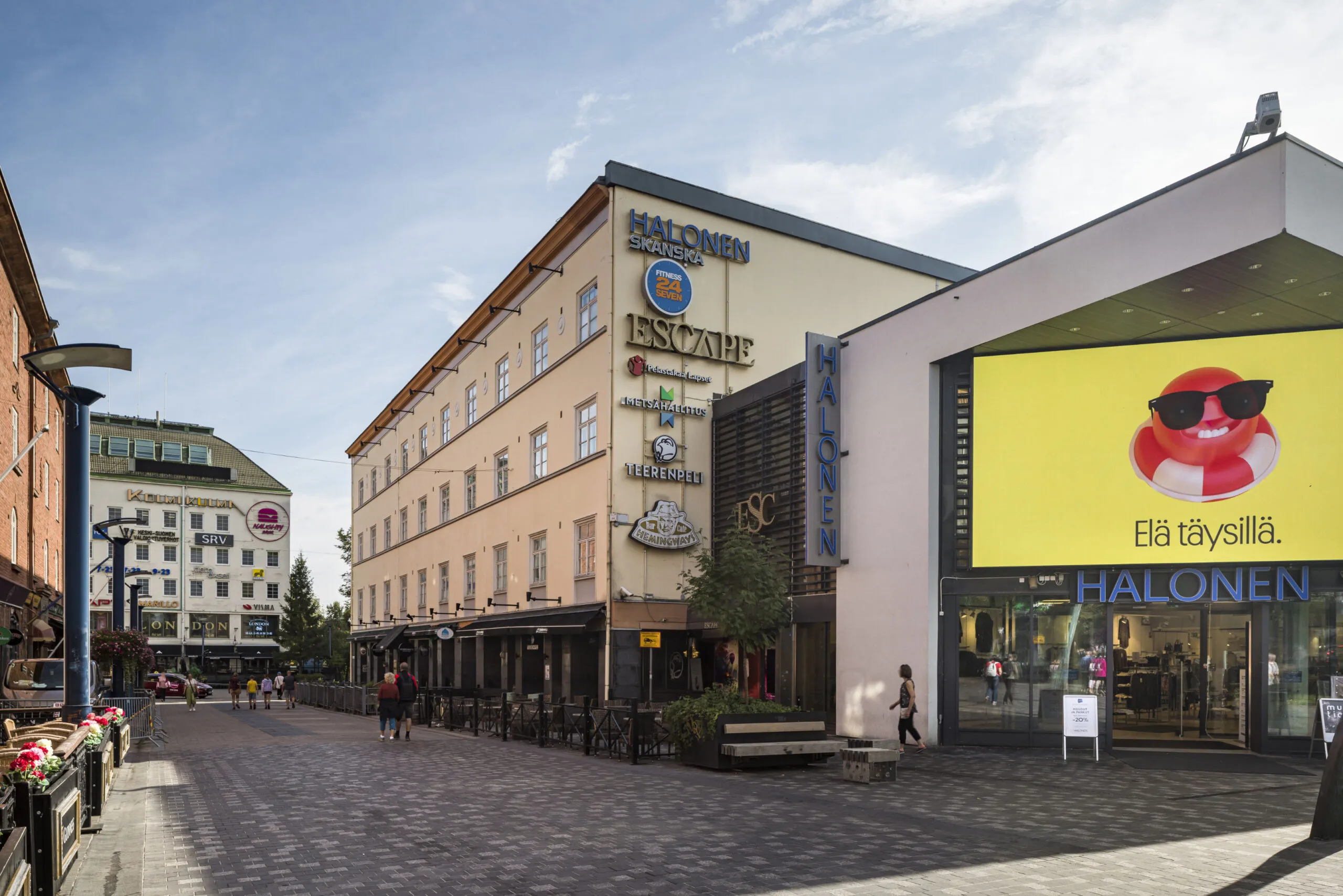 Kävelykatu 32