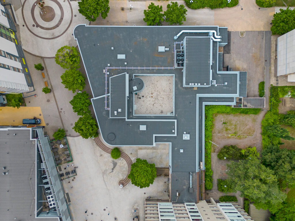 kauppakaari toimitila ylhäältäpäin